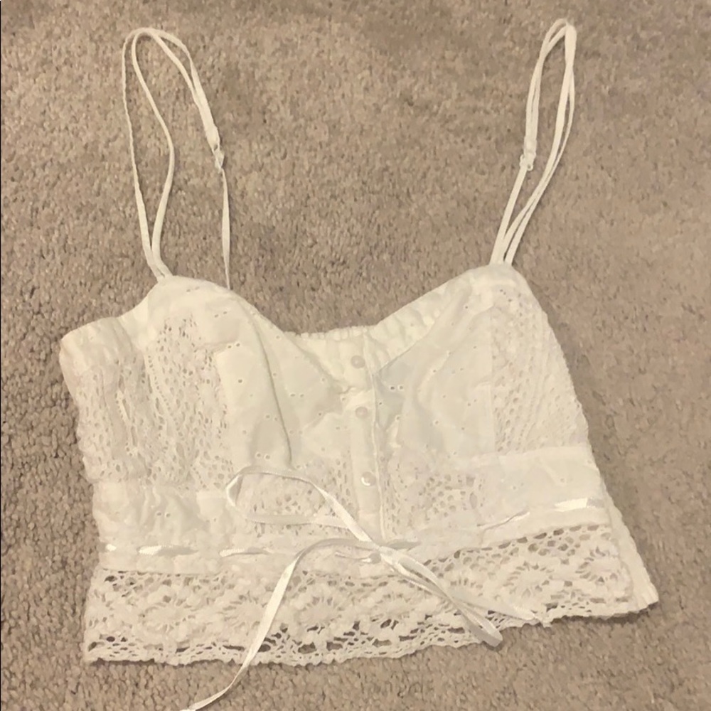White lace crop top. Y2K American eagle szs